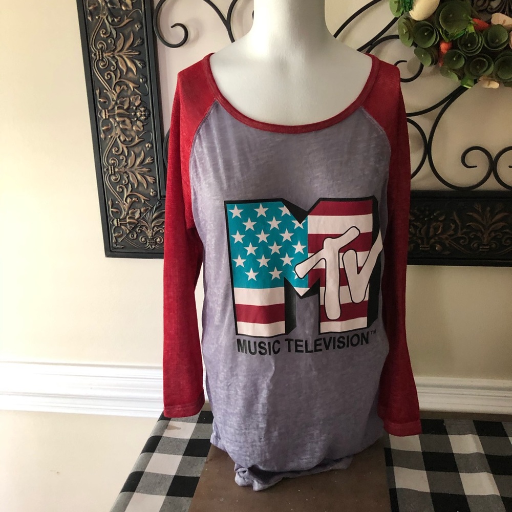 MTV shirt long sleeved size large t shirt